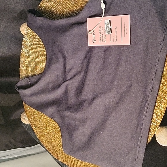 Quince Other - Quince Sports top/Bra Black or Navy